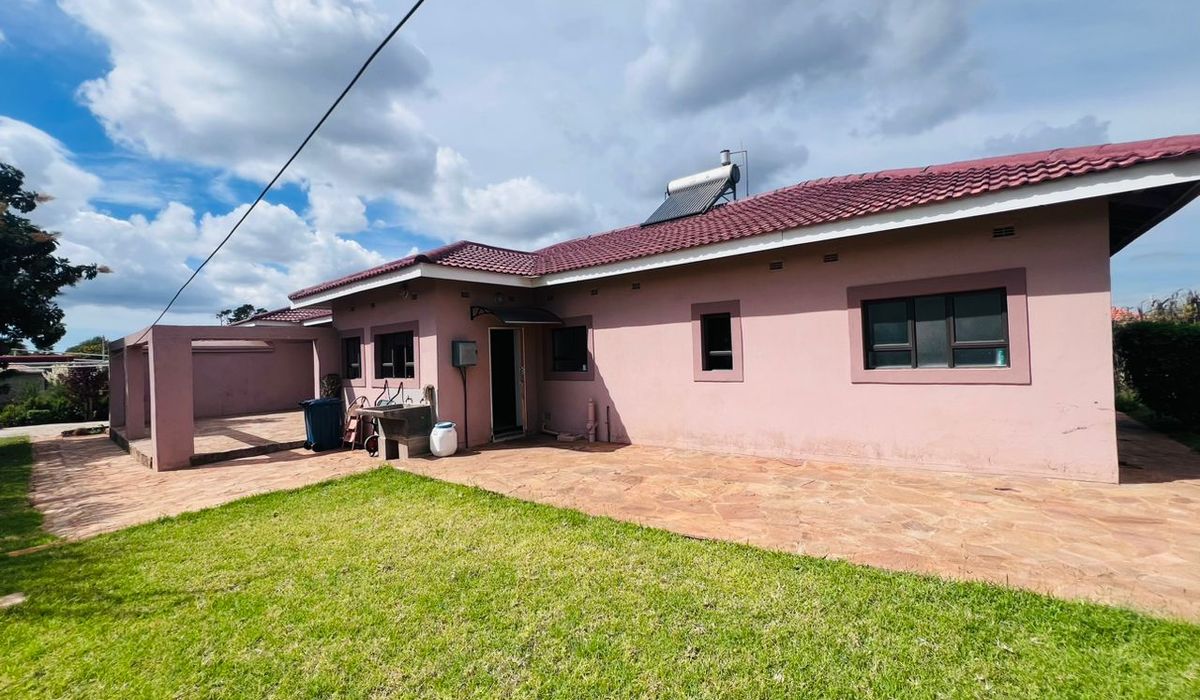 3 Bedroom Townhouse for Sale in Borrowdale 