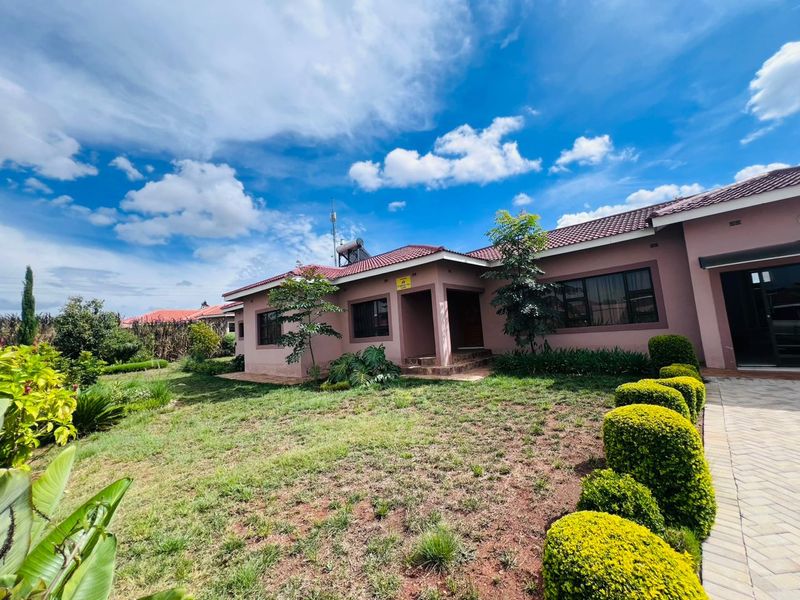 3 Bedroom Townhouse for Sale in Borrowdale 