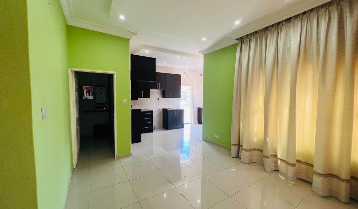 3 Bedroom Townhouse for Sale in Borrowdale 