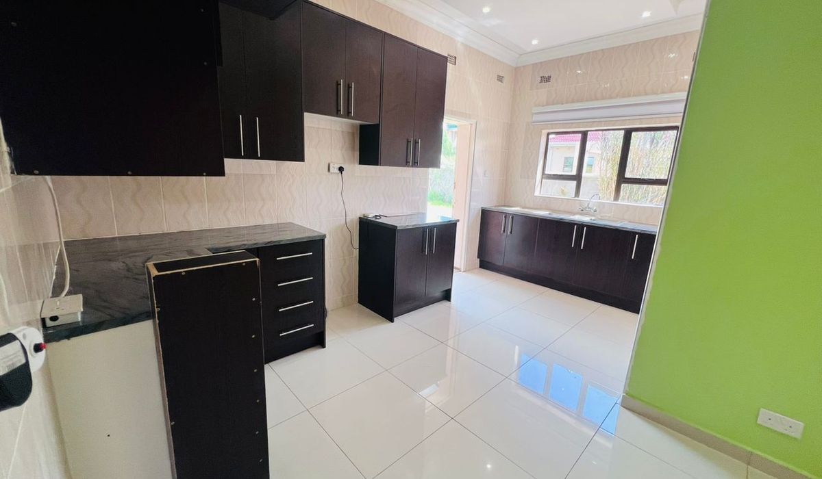 3 Bedroom Townhouse for Sale in Borrowdale 