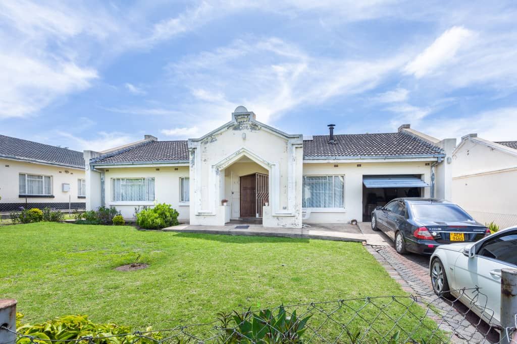 3 Bedroom Villa for Sale in Greendale 