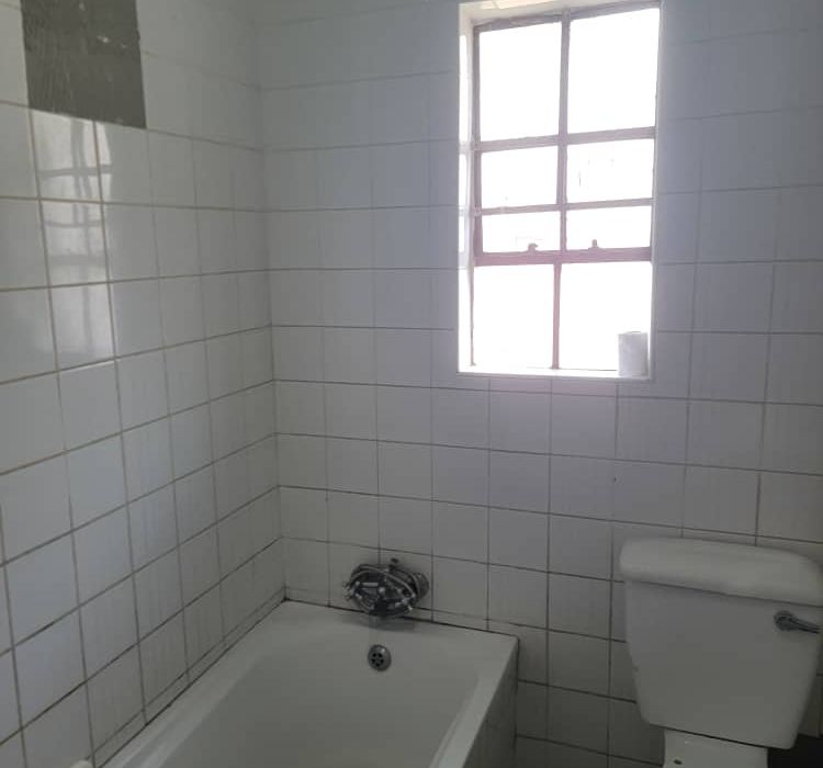 3 beds for sale in Zimre Park 85K