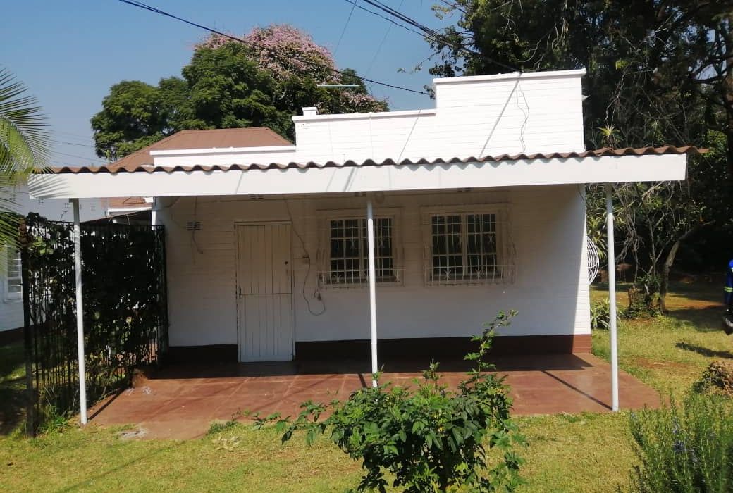 3 Office backyard Property to Let along Fife Avenue 