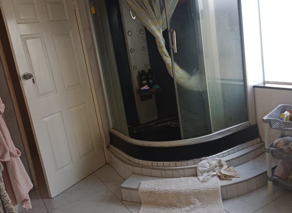 4 bed house for sale in Charlotte Brooke