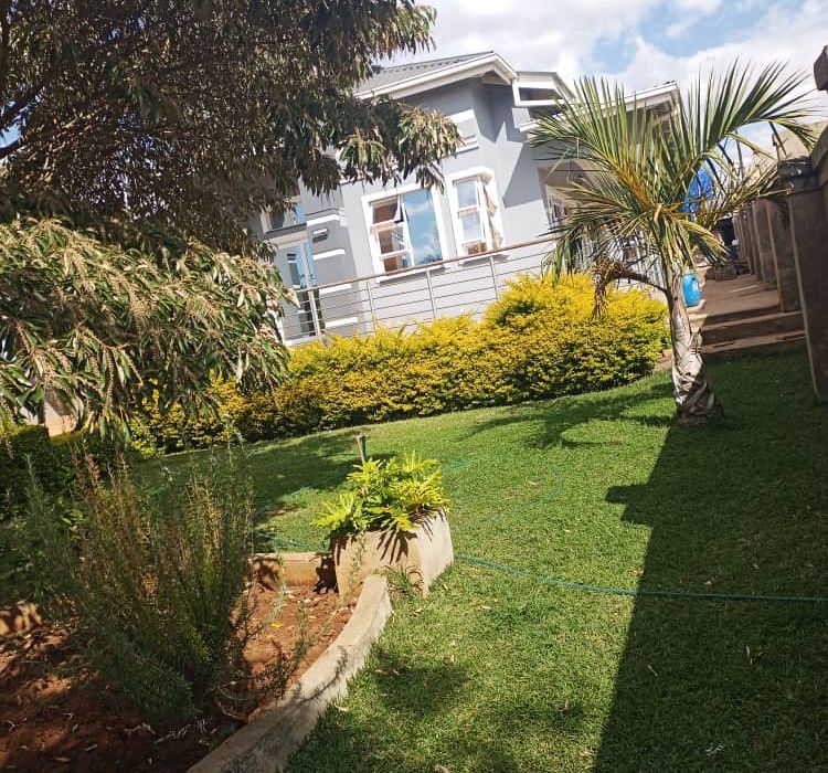 4 bed house for sale in Charlotte Brooke