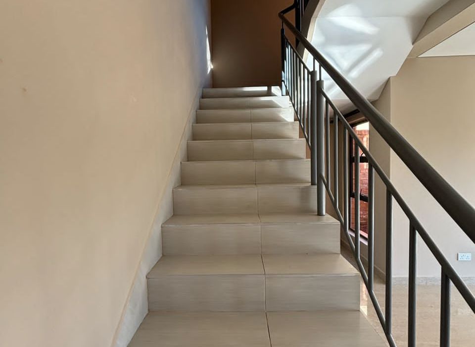 4 Bedroom Apartment to Rent in Vainona 