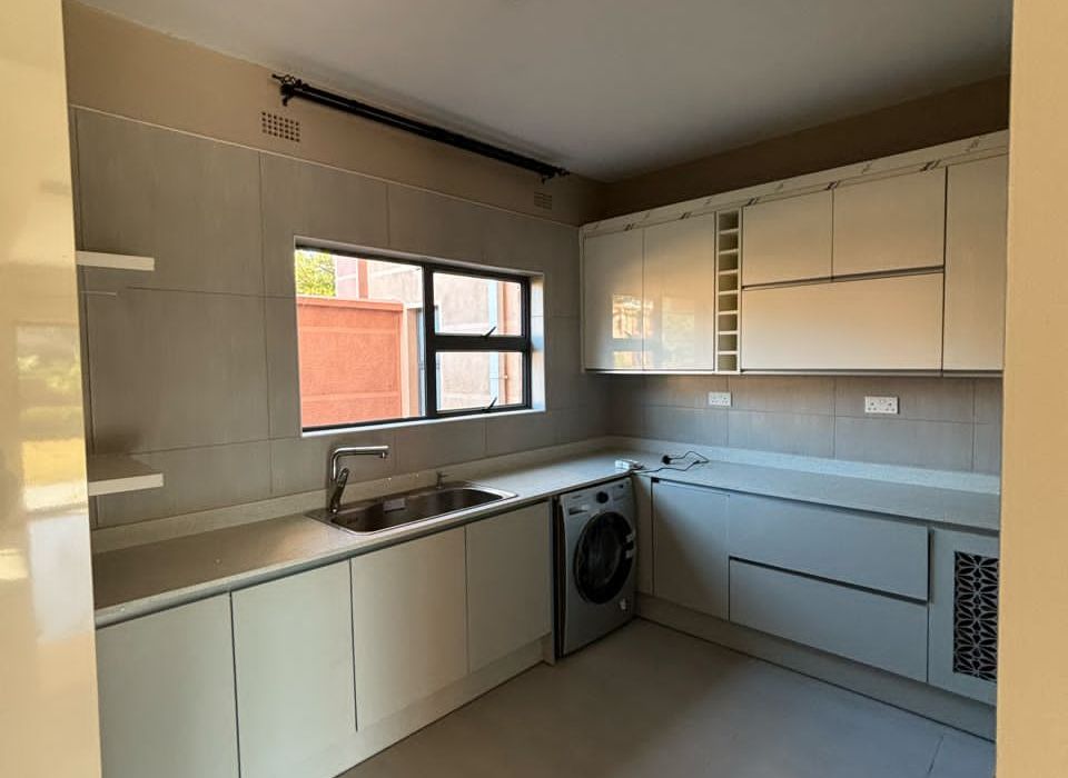 4 Bedroom Apartment to Rent in Vainona 