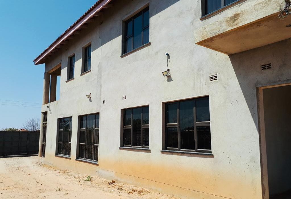 4 Bedroom Double Storey House for Sale in Crowhill