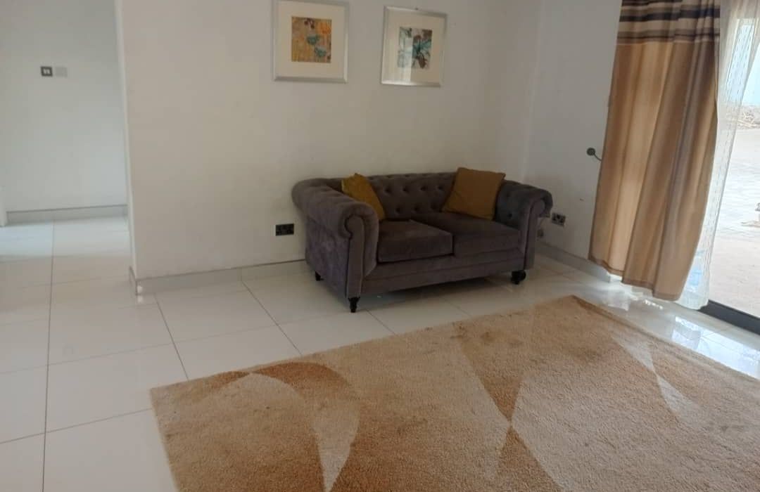 4 Bedroom Double Storey House to Rent in Borrowdale 