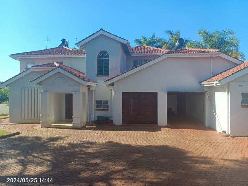 4 bedroom Double Story Family Home in The Brooke