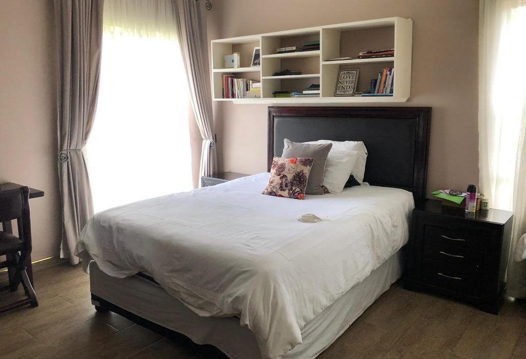 4 Bedroom House for Rent in Alexandra Park (Commercial Use)