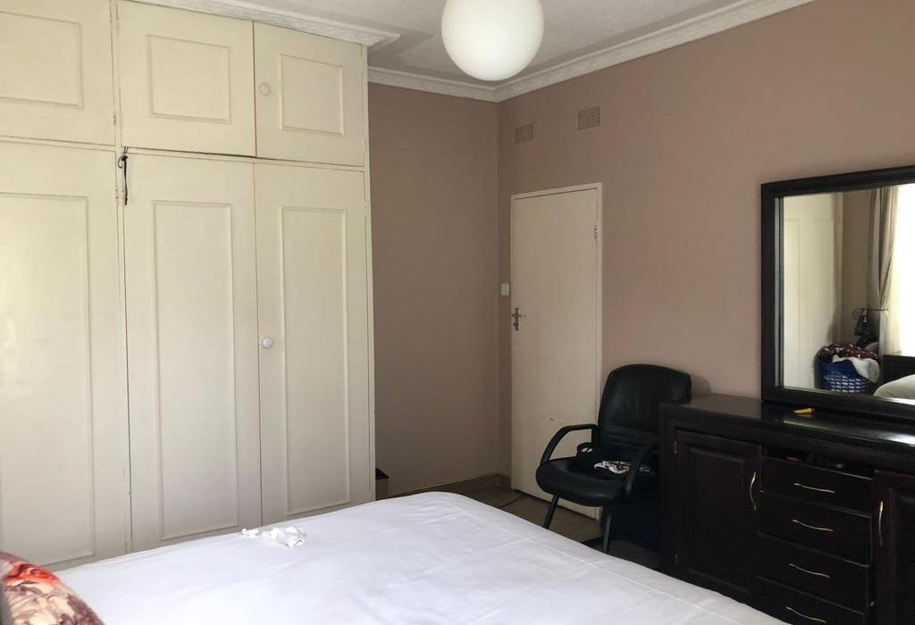 4 Bedroom House for Rent in Alexandra Park (Commercial Use)