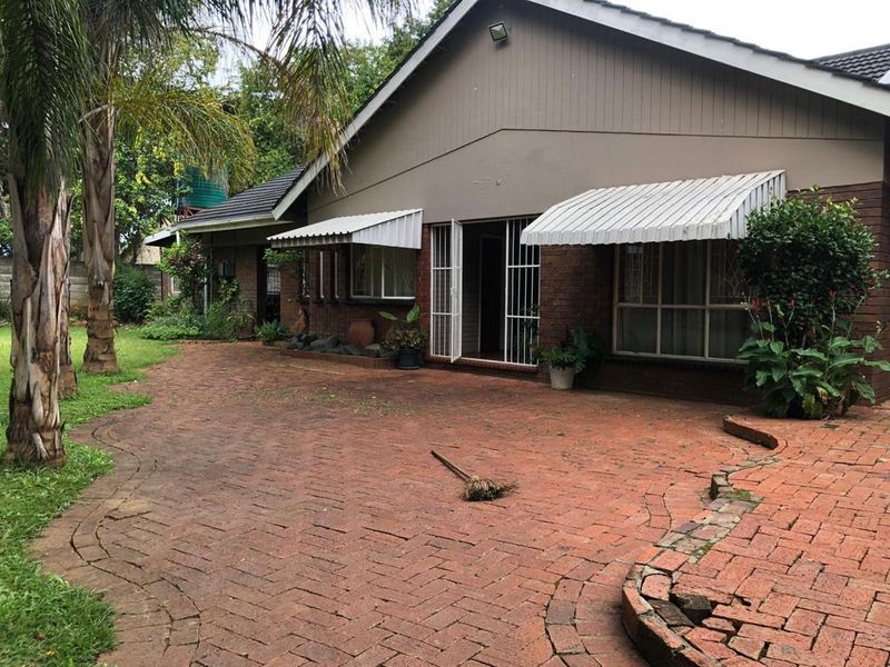 4 Bedroom House for Rent in Alexandra Park (Commercial Use)