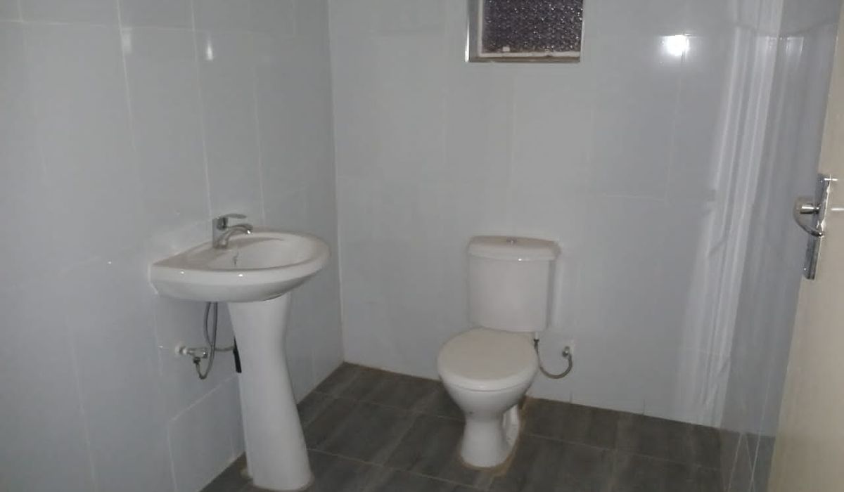 4 Bedroom House for Rent in Dzivarasekwa Ext