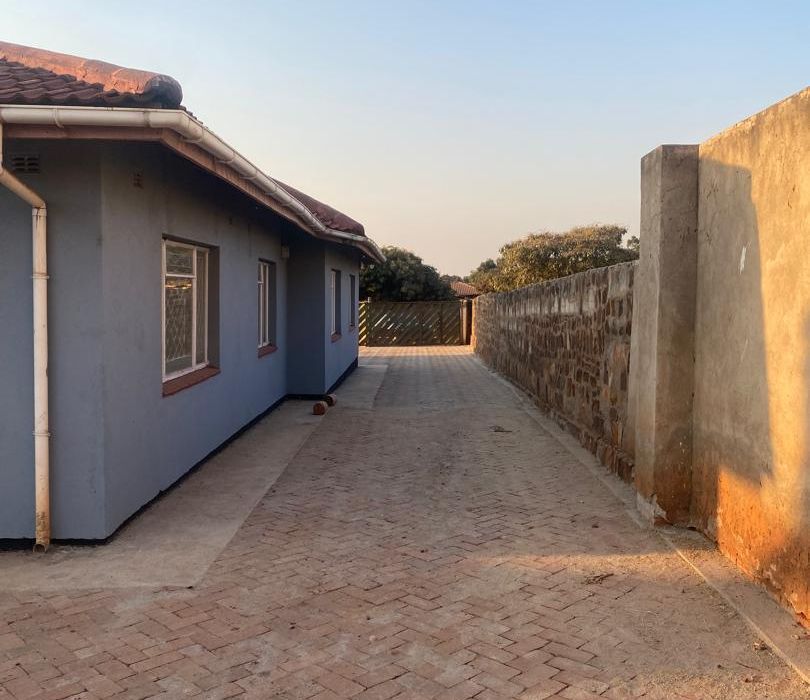 4 Bedroom House for Rent in Westlea