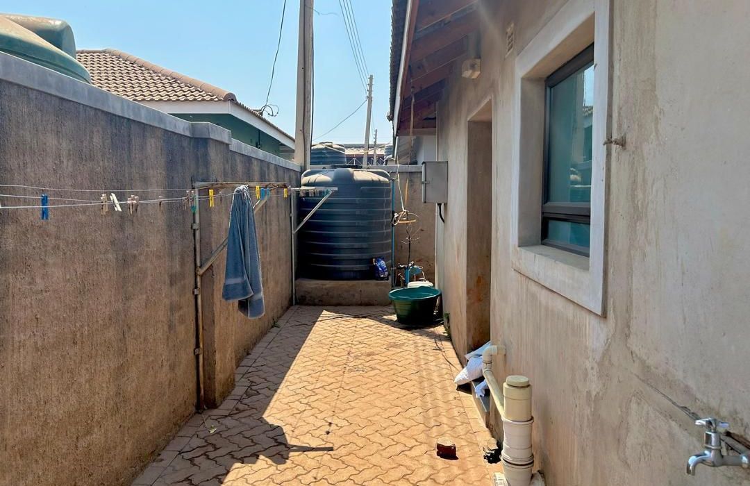 4 Bedroom House for Sale in Aspindale Park 