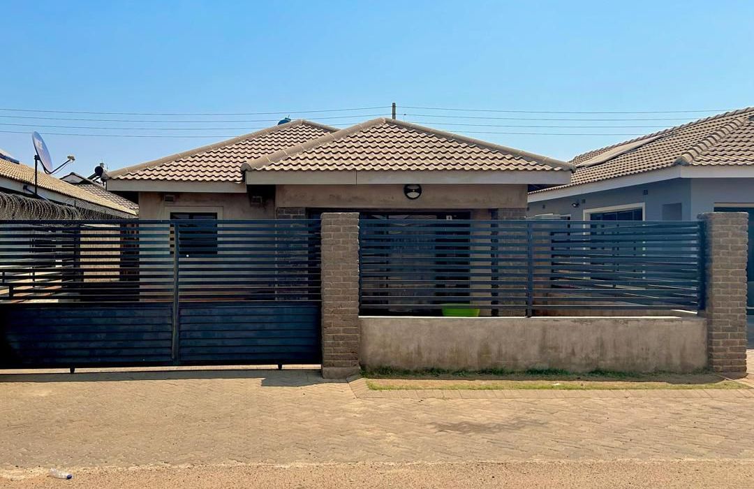 4 Bedroom House for Sale in Aspindale Park 