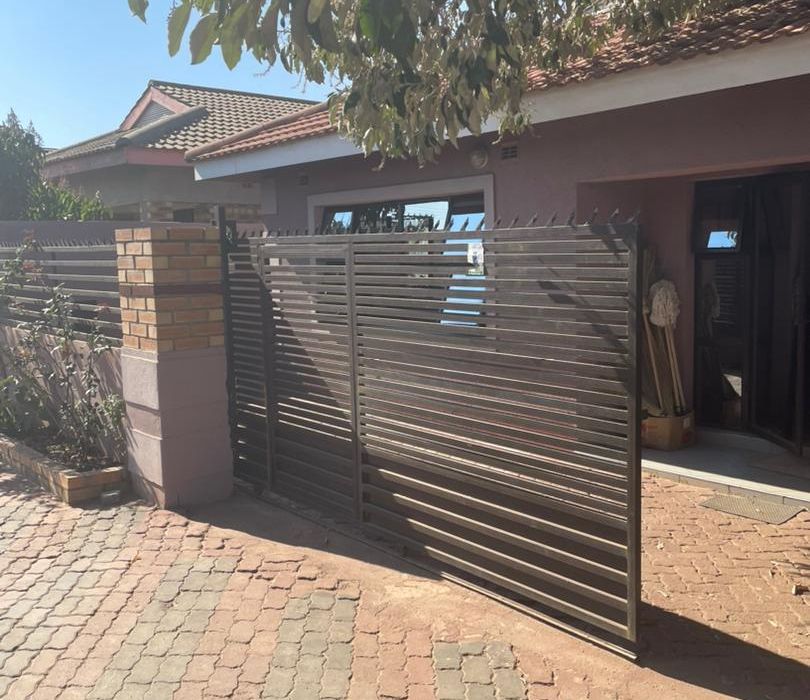 4 bedroom house for Sale in Aspindale Park