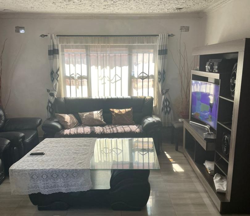 4 bedroom house for Sale in Aspindale Park