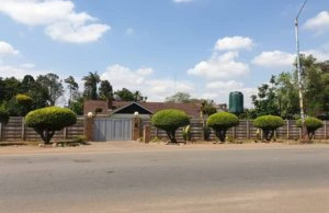 4 Bedroom House for Sale in Avondale Lomagundi Road Frontage