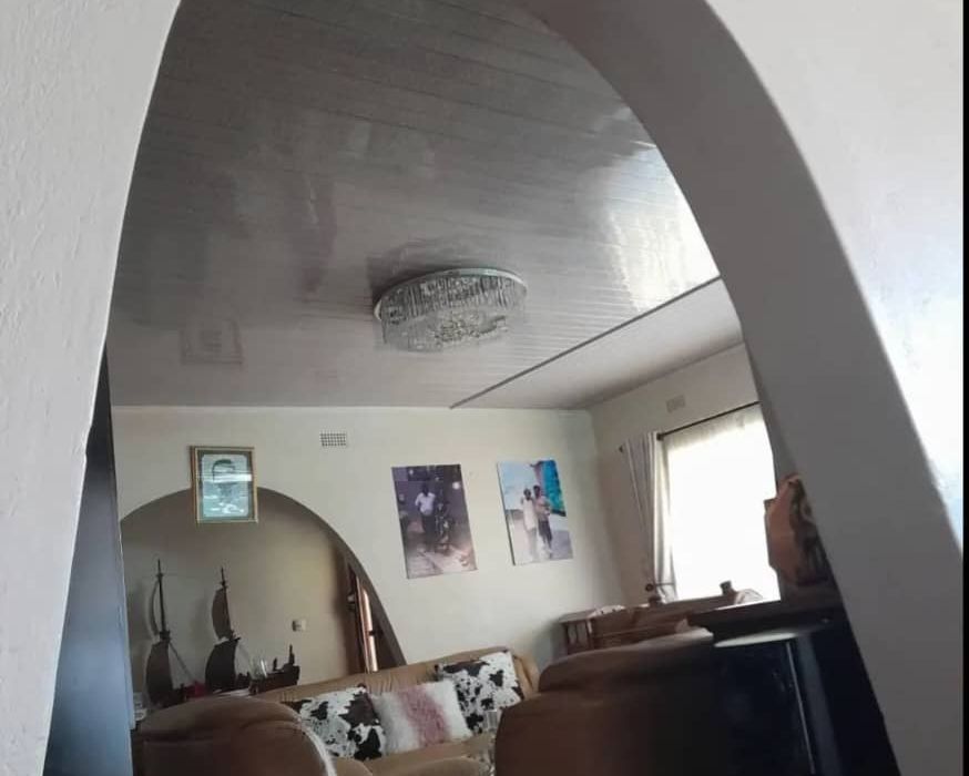4 Bedroom House for Sale in Avondale Lomagundi Road Frontage
