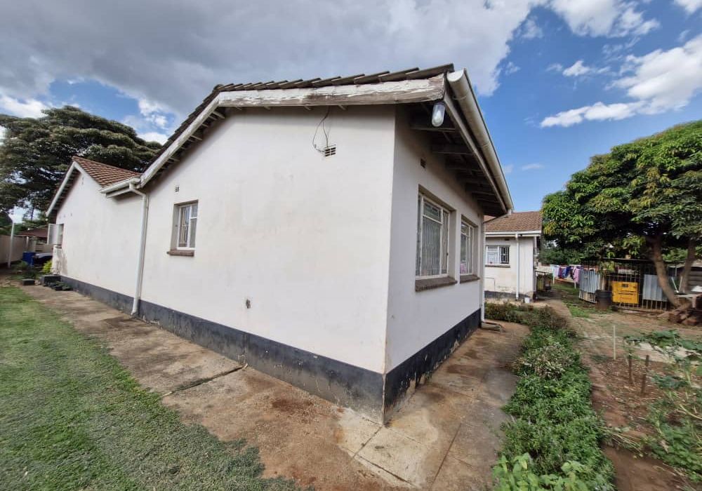 4 Bedroom House for sale in Belvedere 