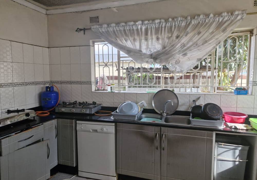 4 Bedroom House for sale in Belvedere 