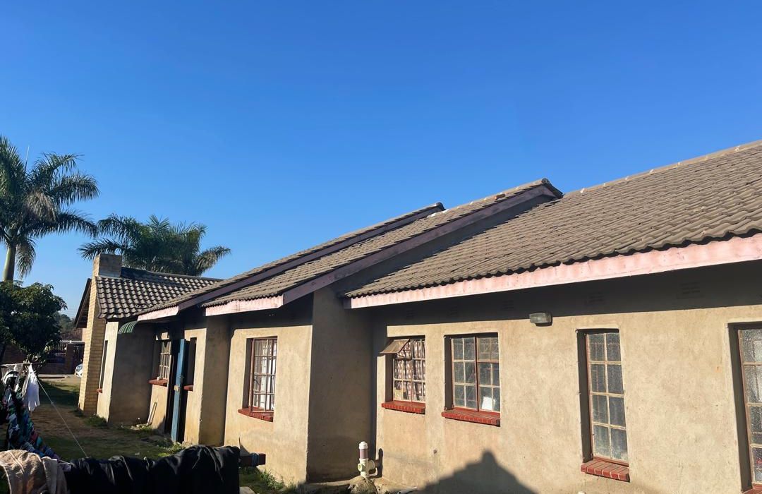 4 Bedroom House for Sale in Bluffhill 