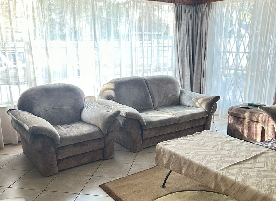 4 Bedroom House for Sale in Borrowdale 