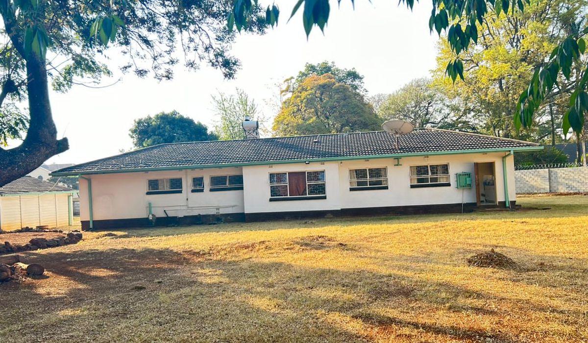 4 Bedroom House for Sale in Borrowdale 