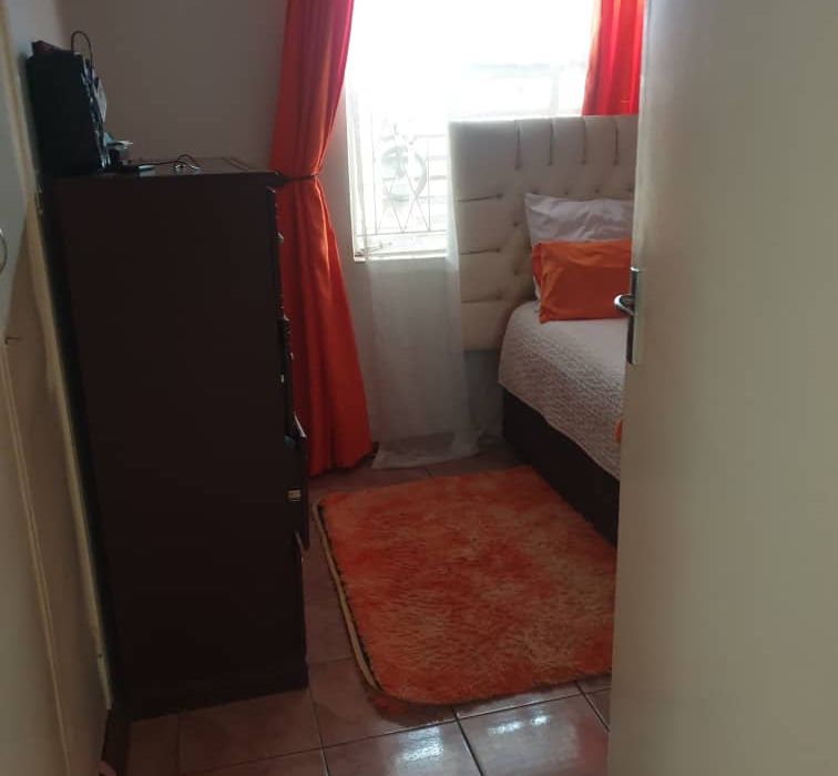 4 Bedroom House for Sale in Braeside 