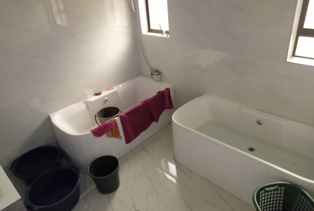 4 Bedroom House for Sale in Carrick Creagh