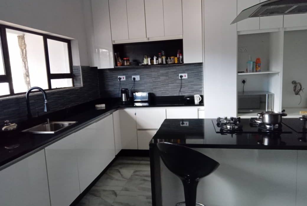 4 Bedroom House for Sale in Carrick Creagh