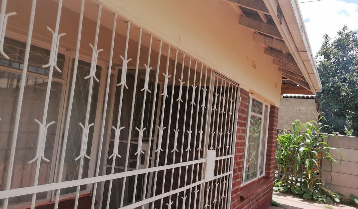 4 Bedroom House for Sale in Chitungwiza - Unit H 