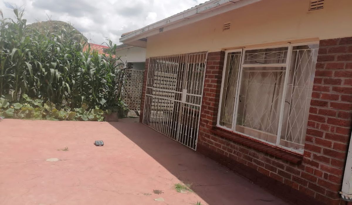 4 Bedroom House for Sale in Chitungwiza - Unit H 