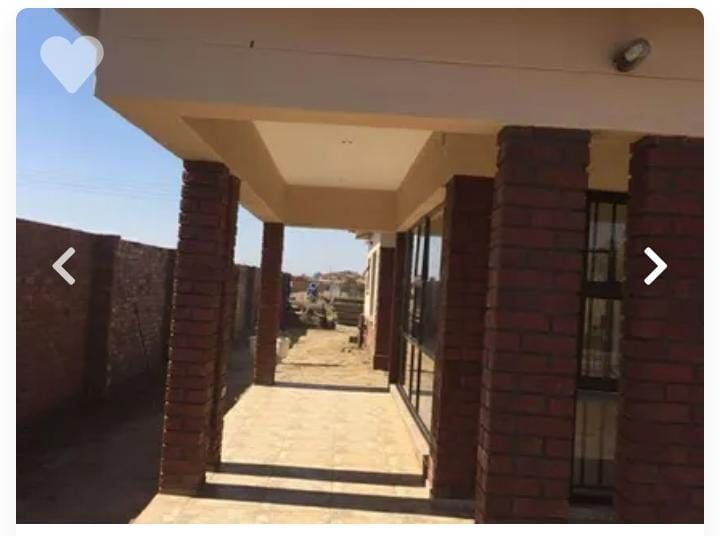4 Bedroom House for Sale in Fairview, Westgate 