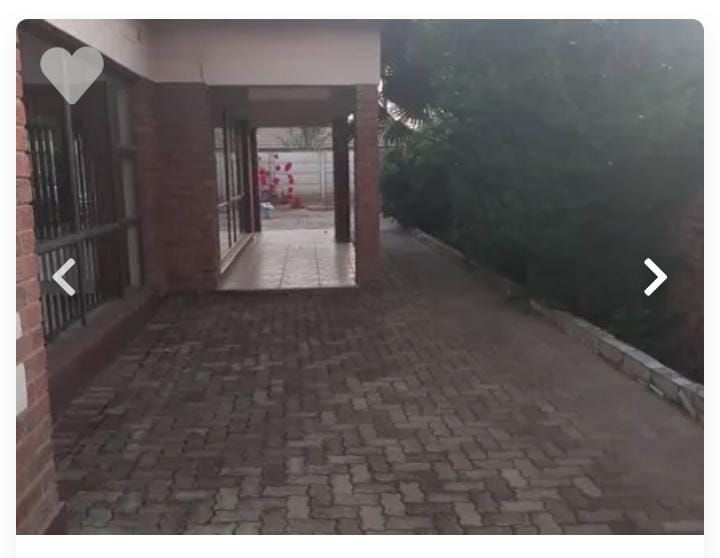 4 Bedroom House for Sale in Fairview, Westgate 