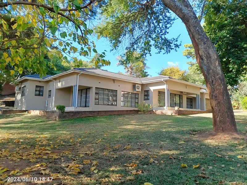 4 Bedroom House for Sale in Glen Lorne 