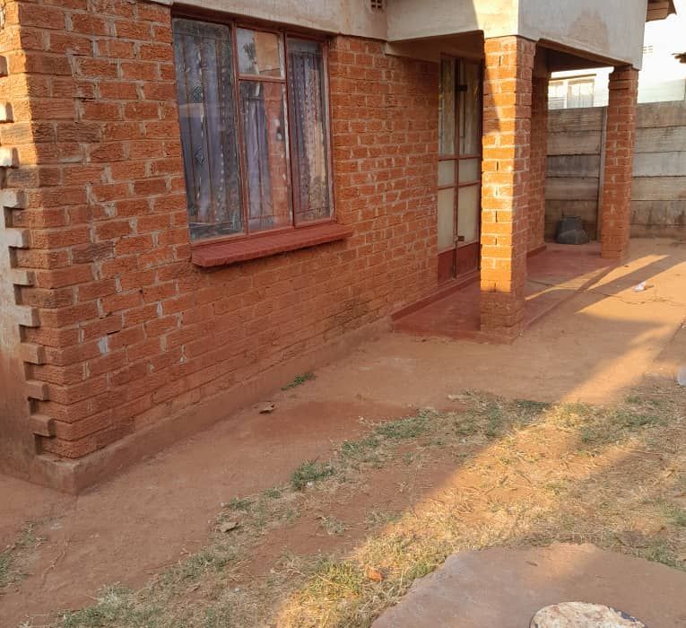 4 Bedroom House for Sale in Hatcliffe 