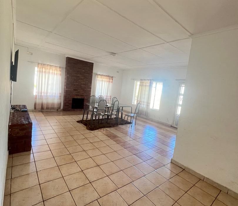 4 Bedroom House for Sale in Killarney, Bulawayo 