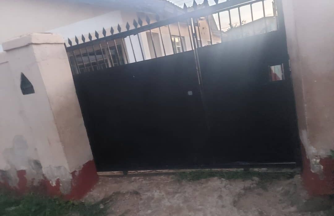 4 Bedroom House for Sale in Kuwadzana Ext