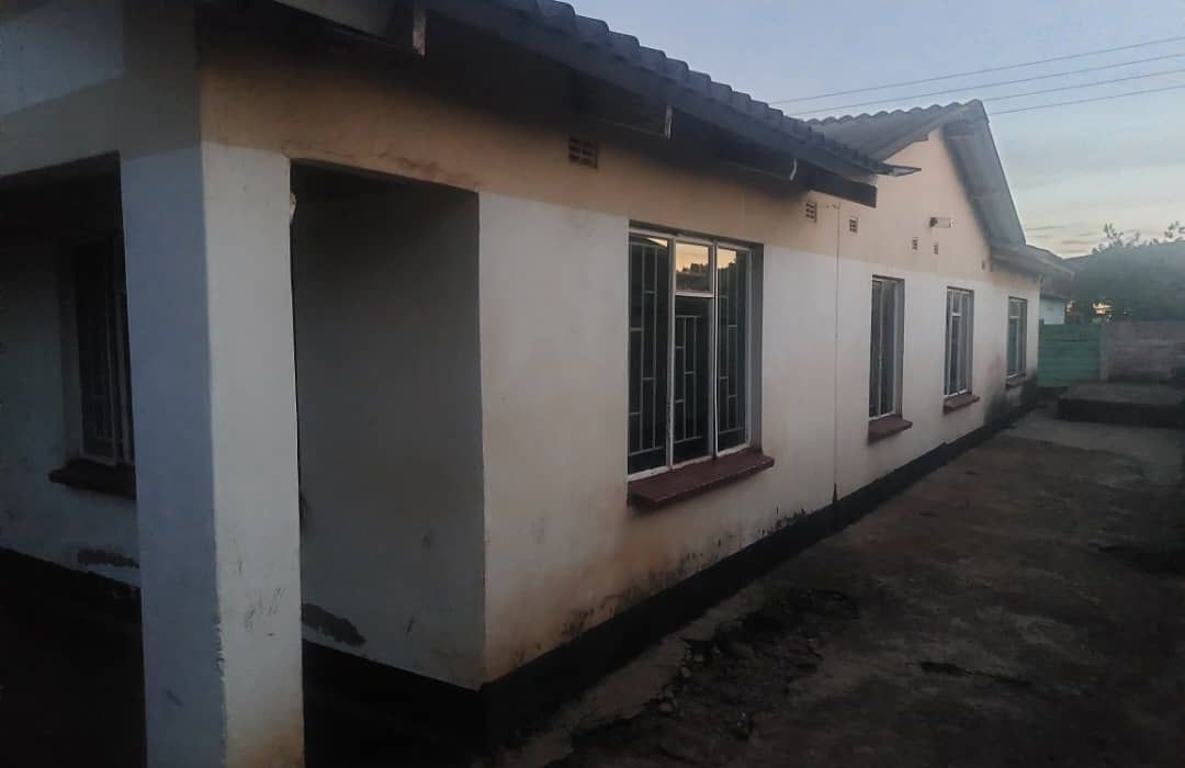 4 Bedroom House for Sale in Kuwadzana Ext