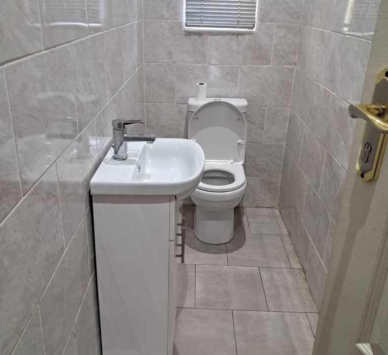4 Bedroom House for Sale in Lochinvar 