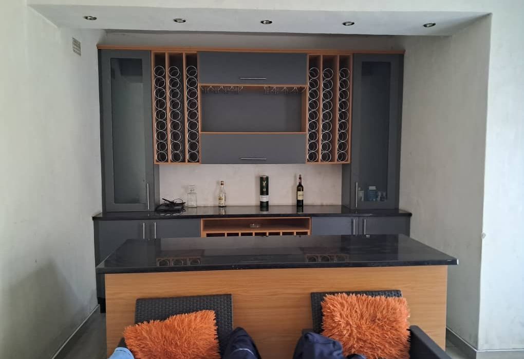 4 Bedroom House for Sale in Lochinvar 