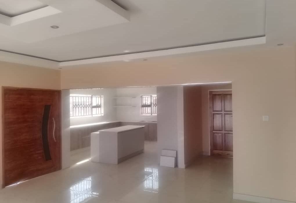 4 Bedroom House for Sale in Madokero 