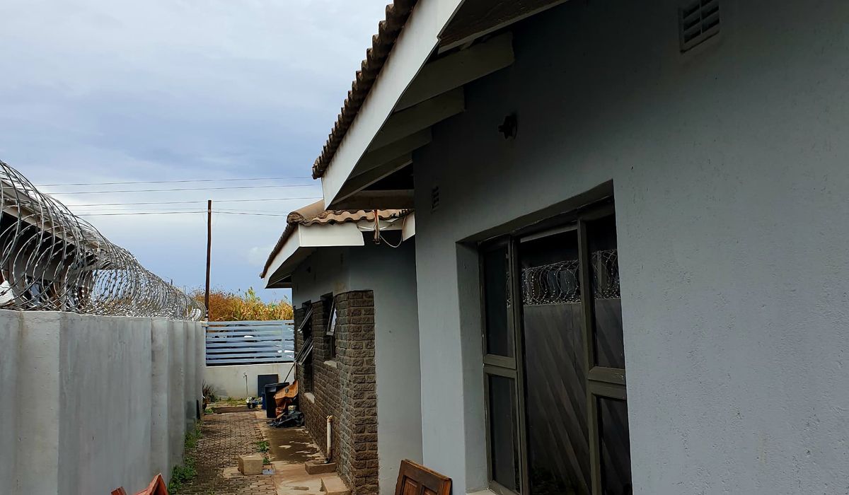 4 Bedroom House for Sale in Madokero 