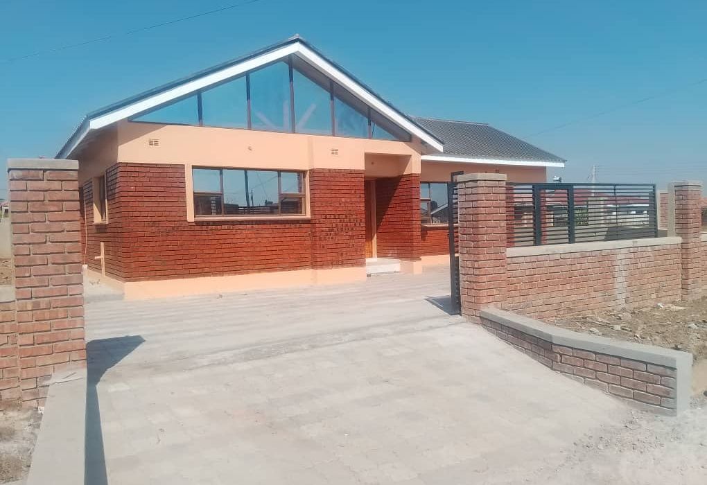 4 Bedroom House for Sale in Madokero 