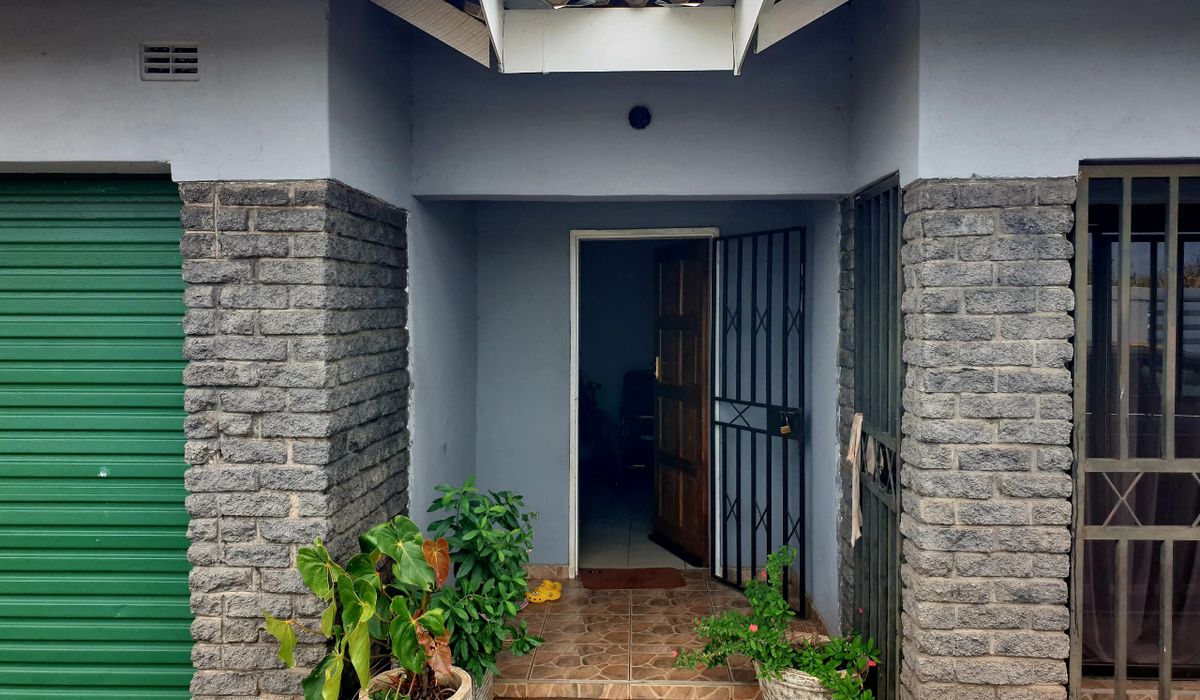 4 Bedroom House for Sale in Madokero 