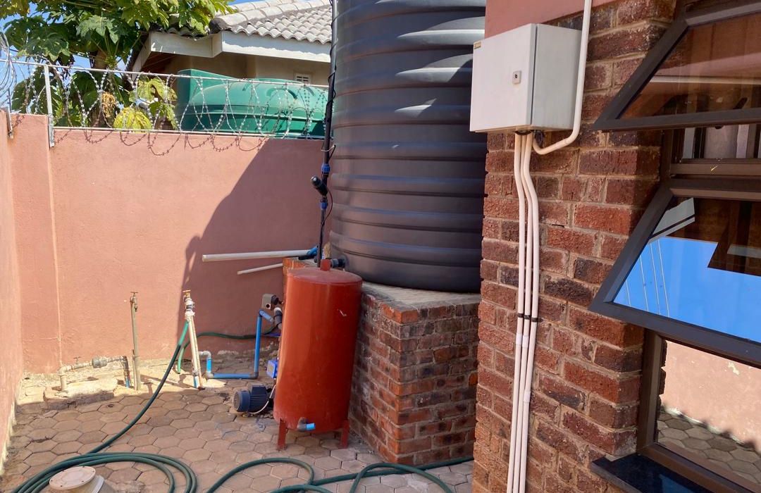4 Bedroom House for Sale in Madokero 