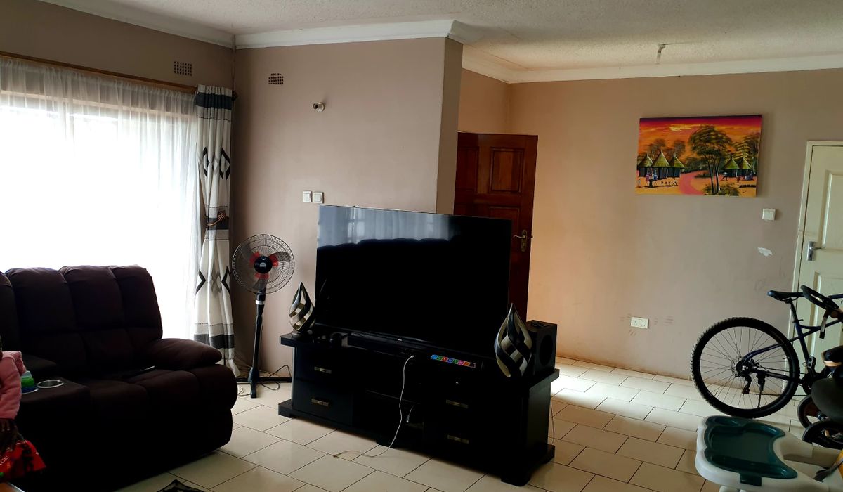 4 Bedroom House for Sale in Madokero 